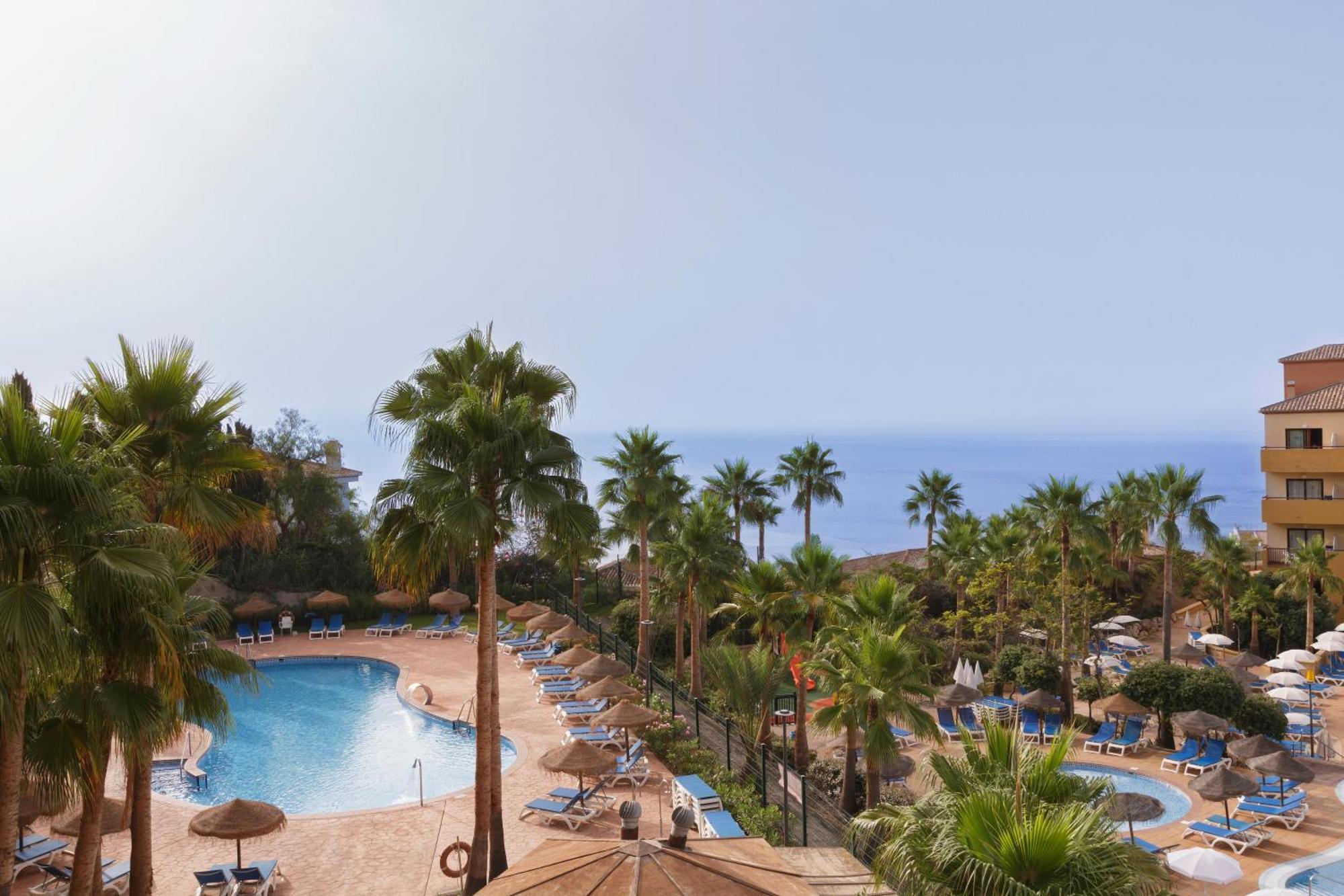 Apartamentos Best Alcazar La Herradura  Bagian luar foto
