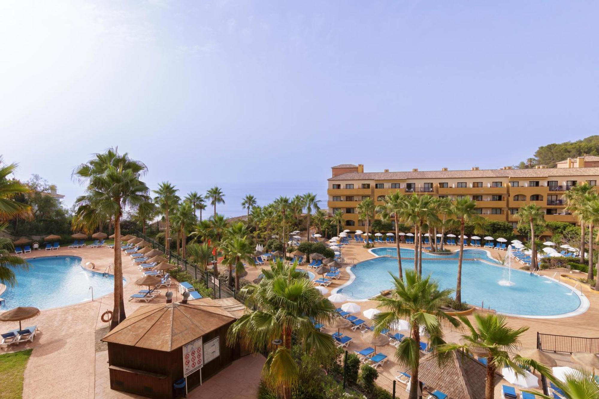 Apartamentos Best Alcazar La Herradura  Bagian luar foto
