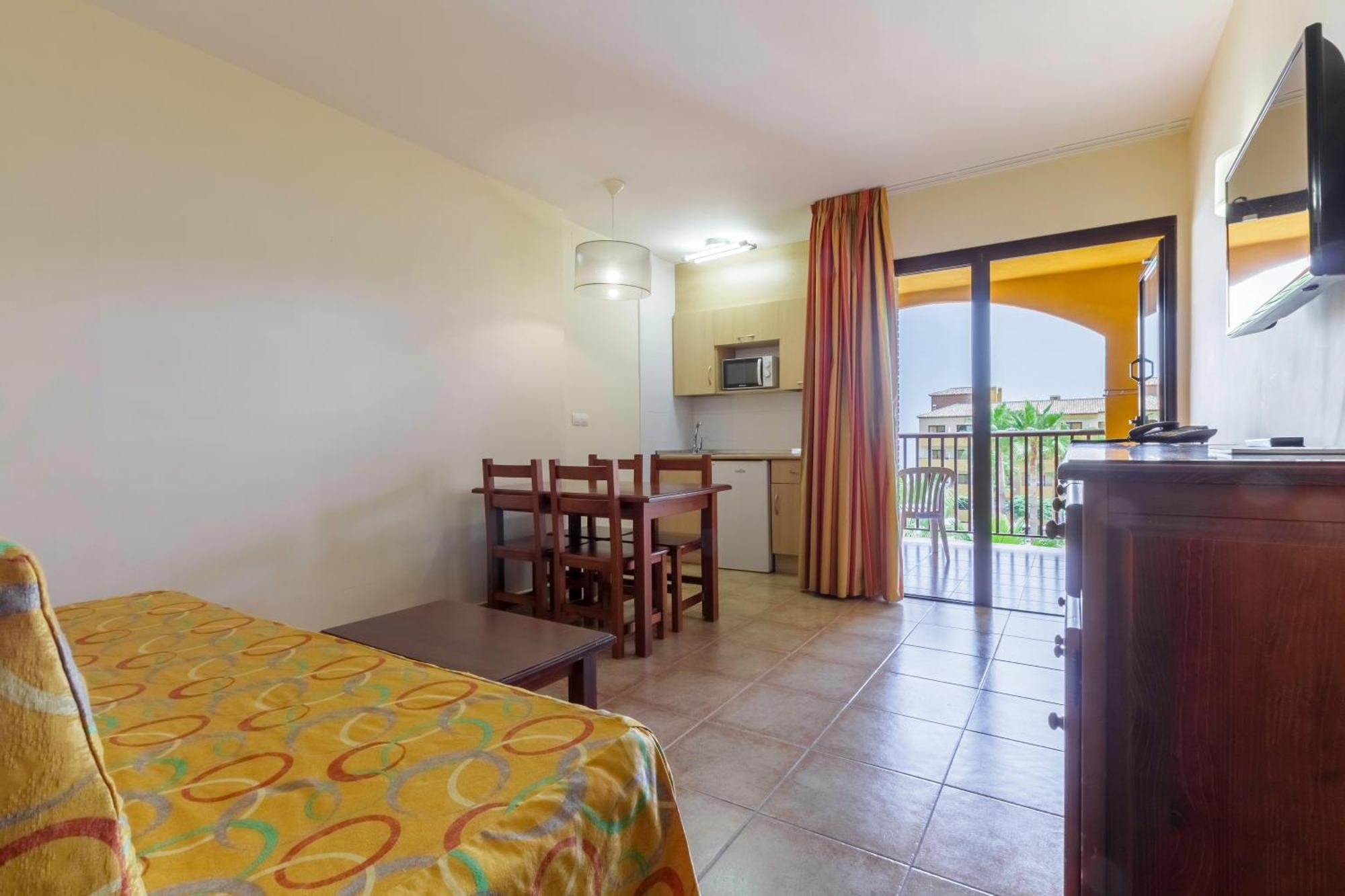 Apartamentos Best Alcazar La Herradura  Bagian luar foto
