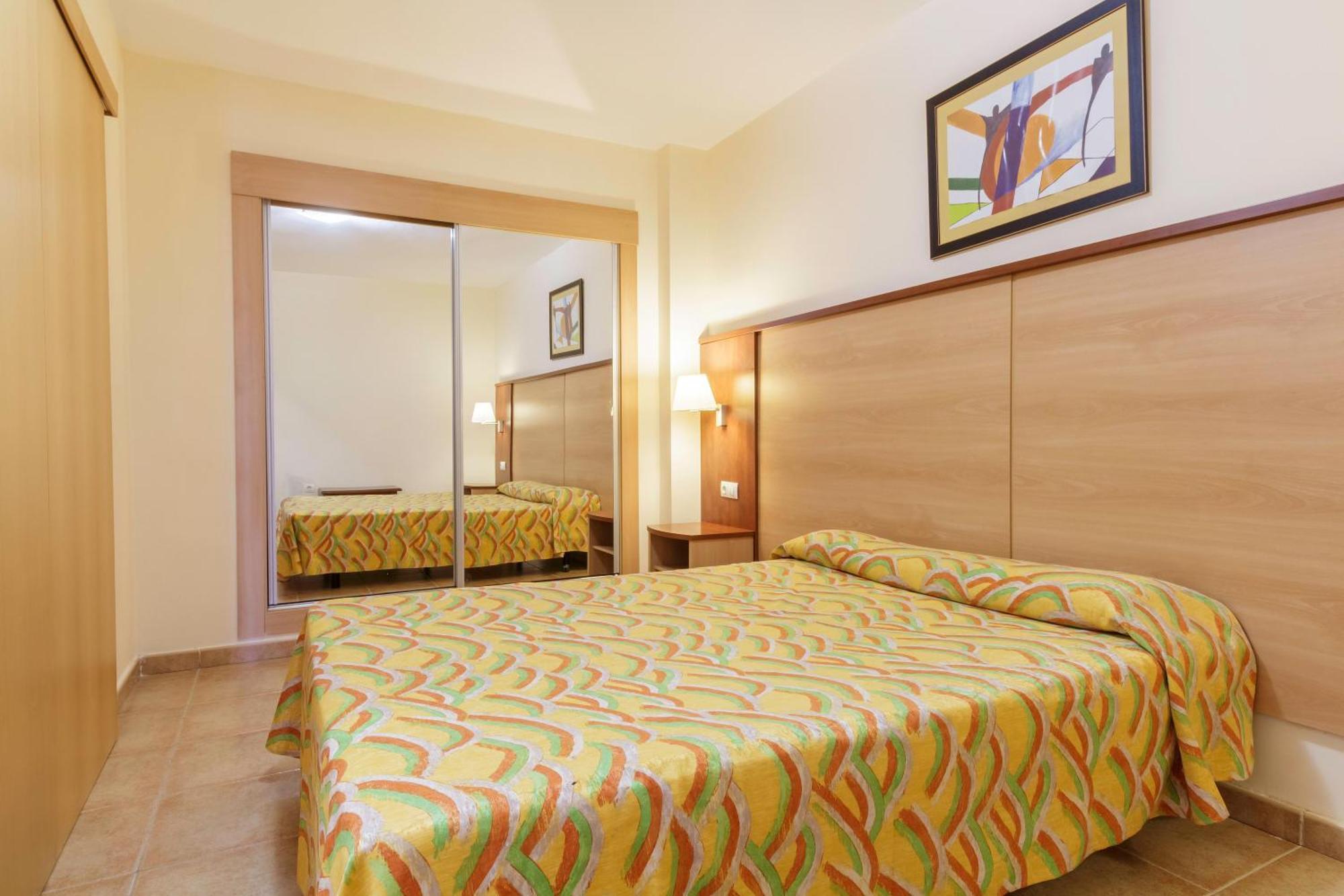 Apartamentos Best Alcazar La Herradura  Bagian luar foto