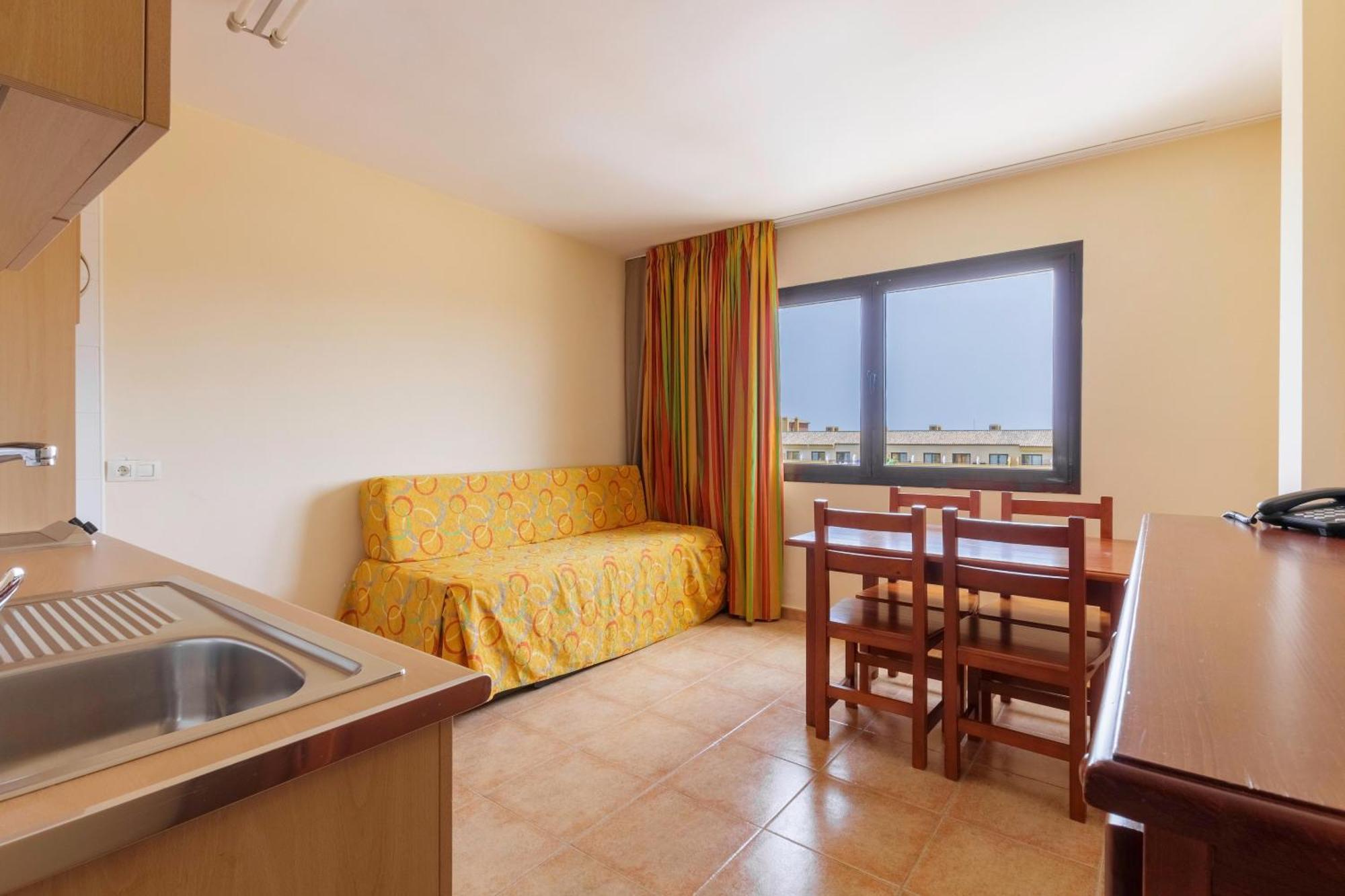 Apartamentos Best Alcazar La Herradura  Bagian luar foto